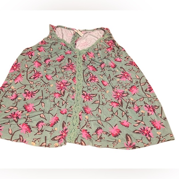Matilda Jane Tops - Matilda Jane Weekend Away floral print tank top with lace trim, size Medium